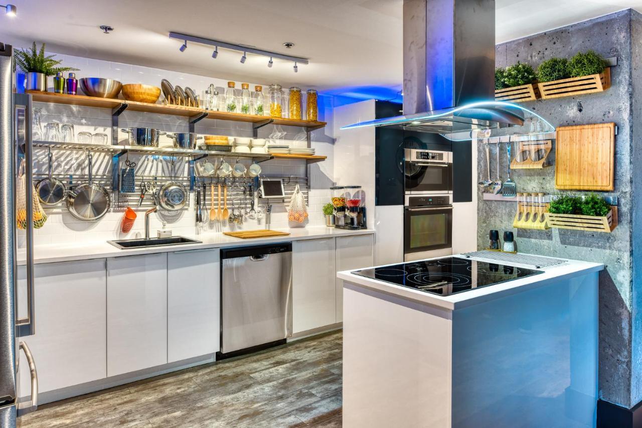 Spectacular Designer Loft Downtown Apartment