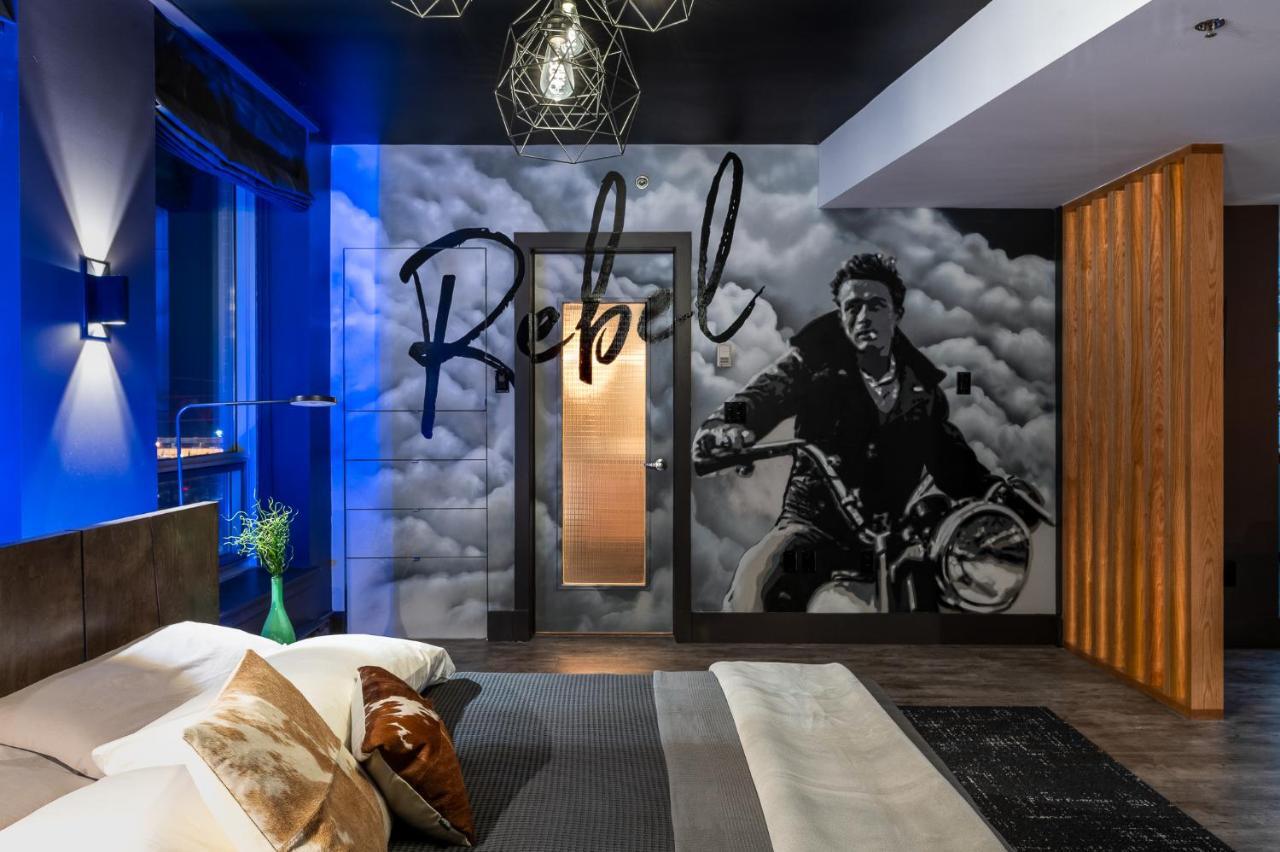 Spectacular Designer Loft Downtown