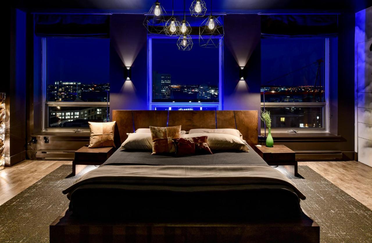 Spectacular Designer Loft Downtown Apartment