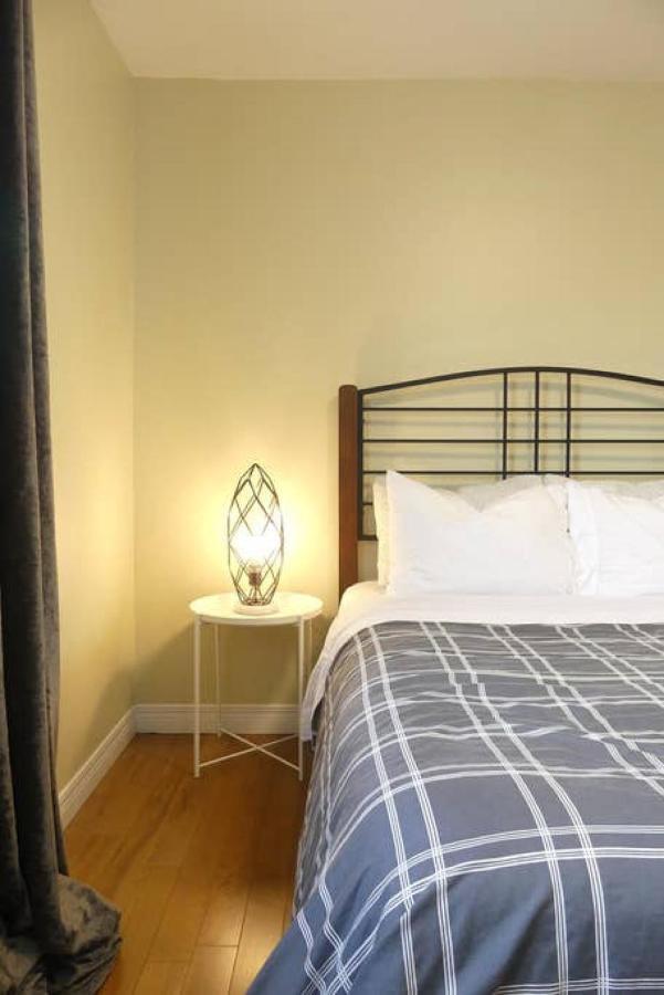 Belle Aire - Upper - Luxurious Getaway - Centrally Located Apartment Halifax