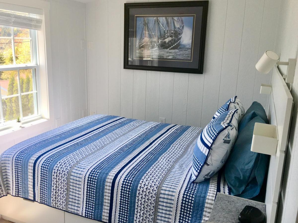 Chalet Larinda's Landing Oceanfront Cottages Halifax
