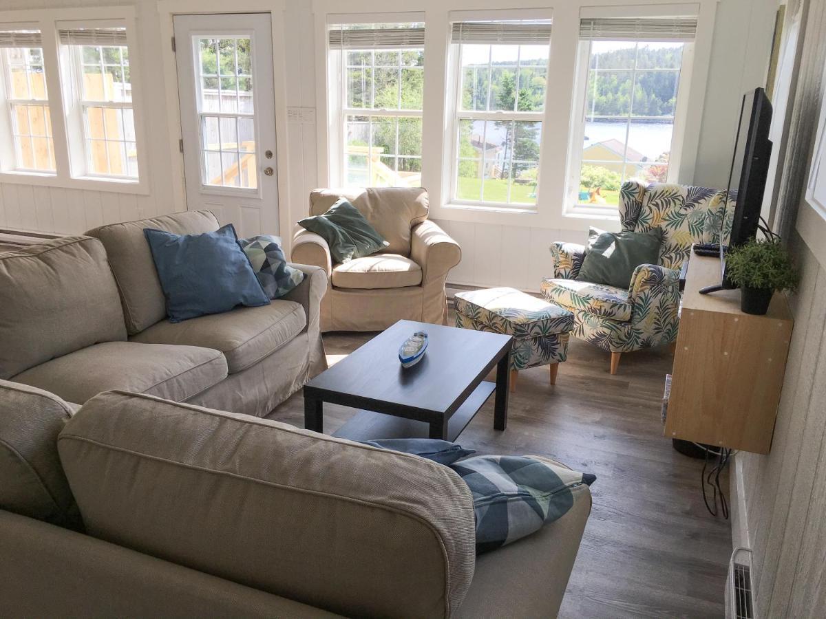 Larinda's Landing Oceanfront Cottages Halifax