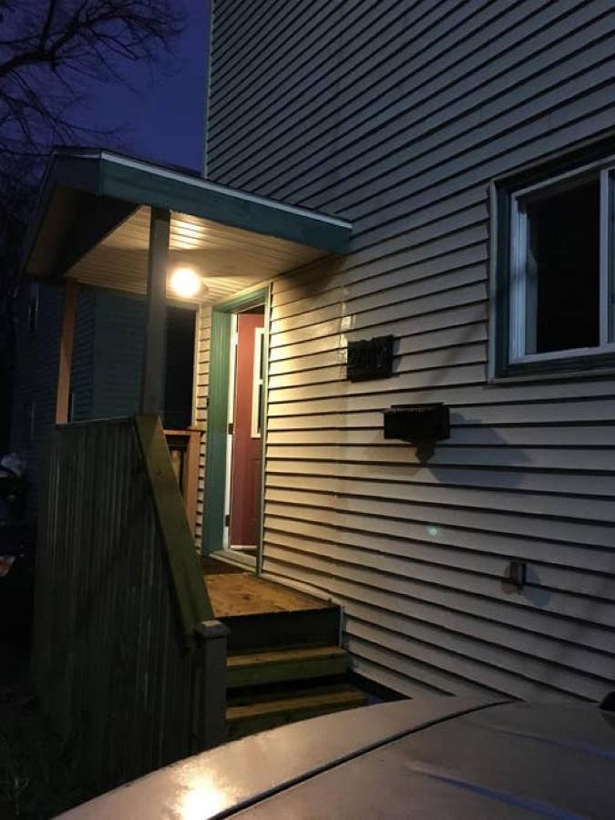 Belle Aire - Upper - Luxurious Getaway - Centrally Located Apartment Halifax