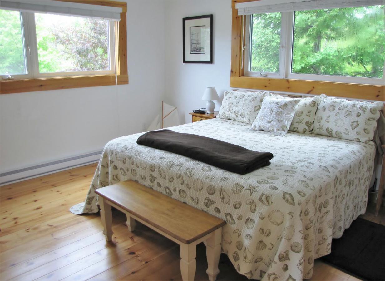Larinda's Landing Oceanfront Cottages Halifax