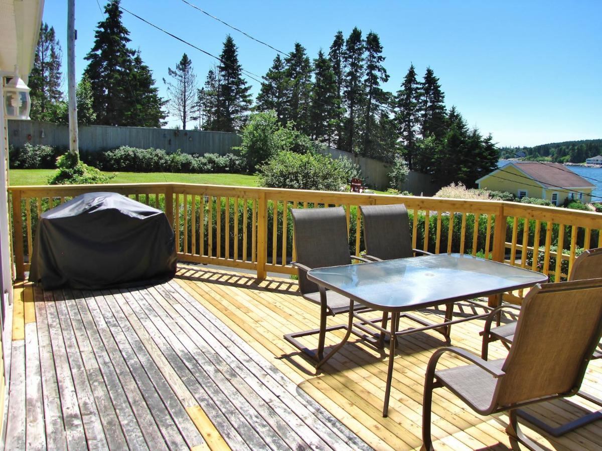Larinda's Landing Oceanfront Cottages * Halifax