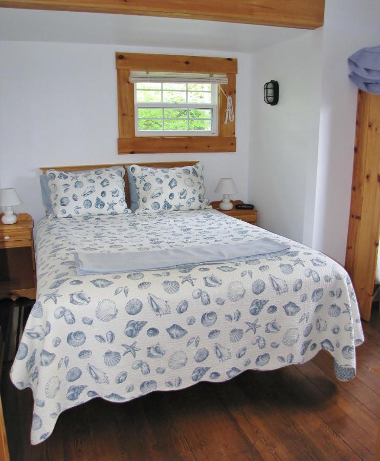 Larinda's Landing Oceanfront Cottages * Halifax