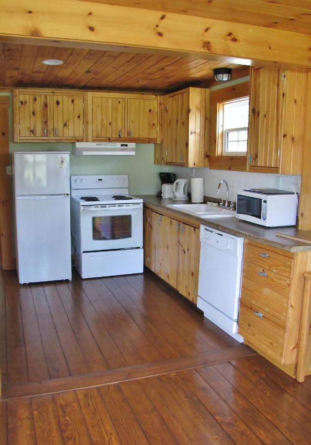 Larinda's Landing Oceanfront Cottages * Halifax
