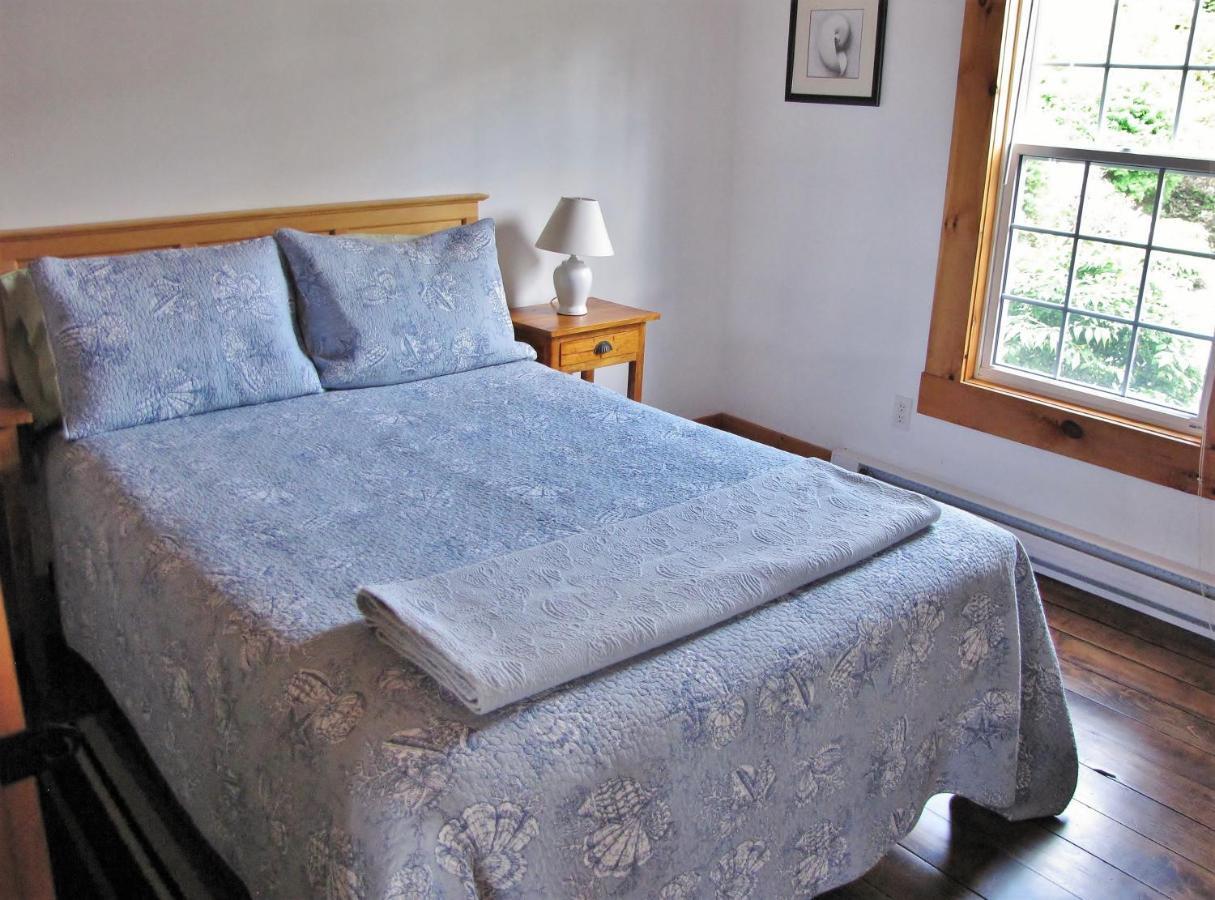 Chalet Larinda's Landing Oceanfront Cottages *