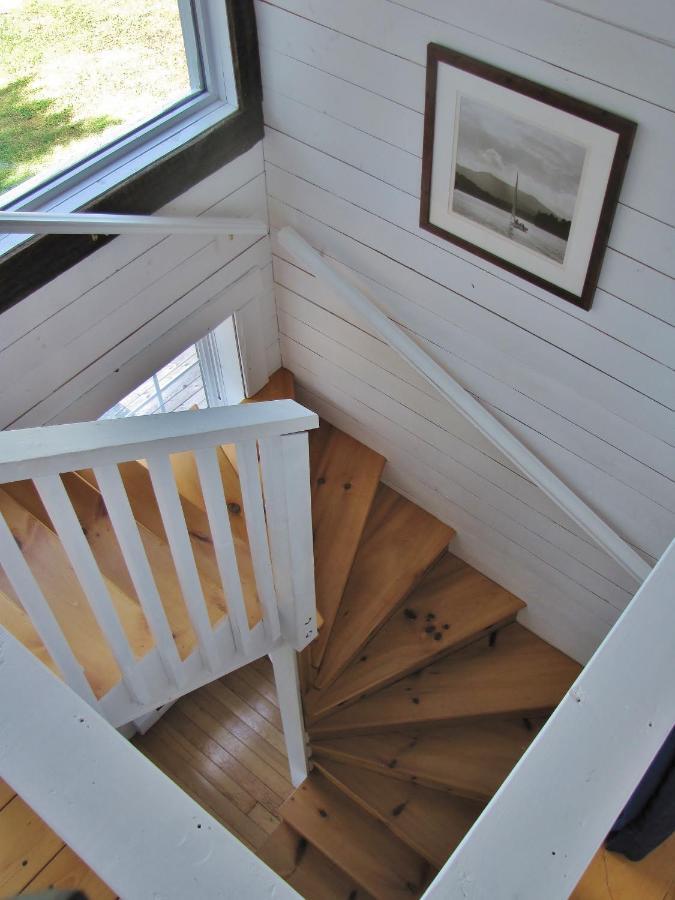 Larinda's Landing Oceanfront Cottages Chalet