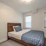 Cowie Hill Apartment