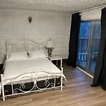 Cozy Private Home Single Rooms
