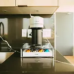 New Luxury 1Br Penthouse Apt In Central Halifax