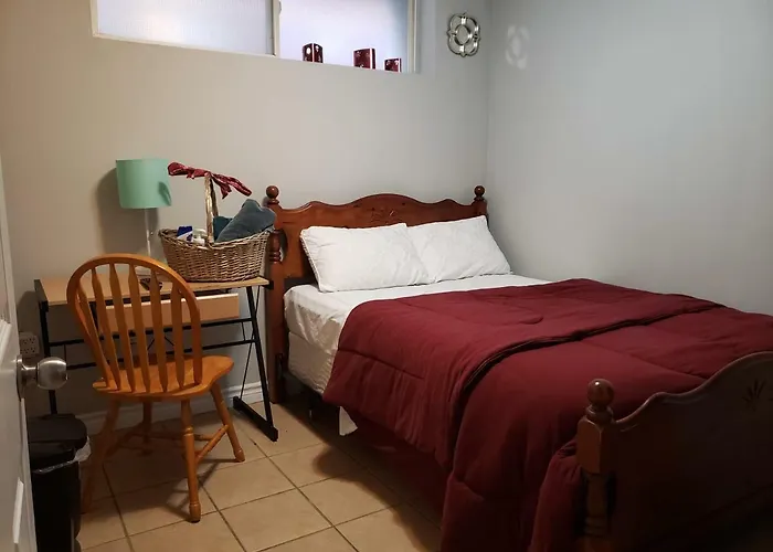 Private Room In Downtown Halifax