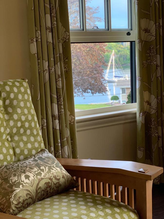 The Pebble 5* Halifax