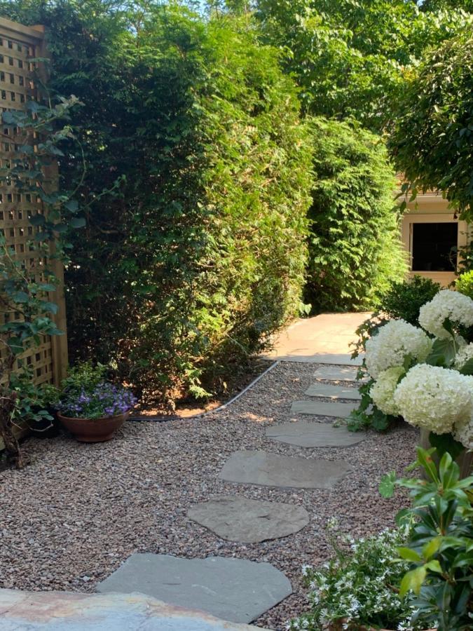 Bed & Breakfast The Pebble