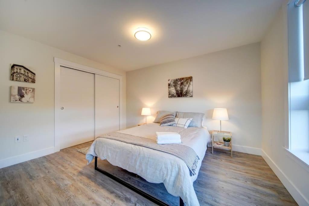 New Ocean Bay New Luxury Sleeps 5 Parking, Coffee, Ac *