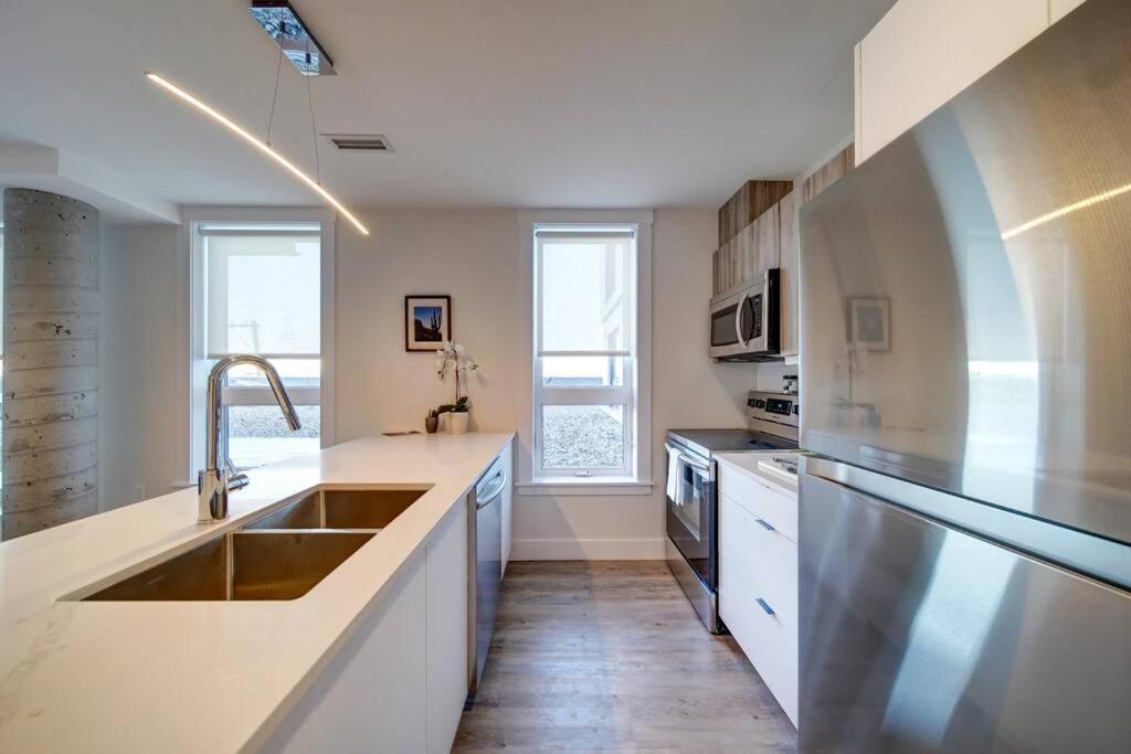 New Ocean Bay New Luxury Sleeps 5 Parking, Coffee, Ac Holiday home