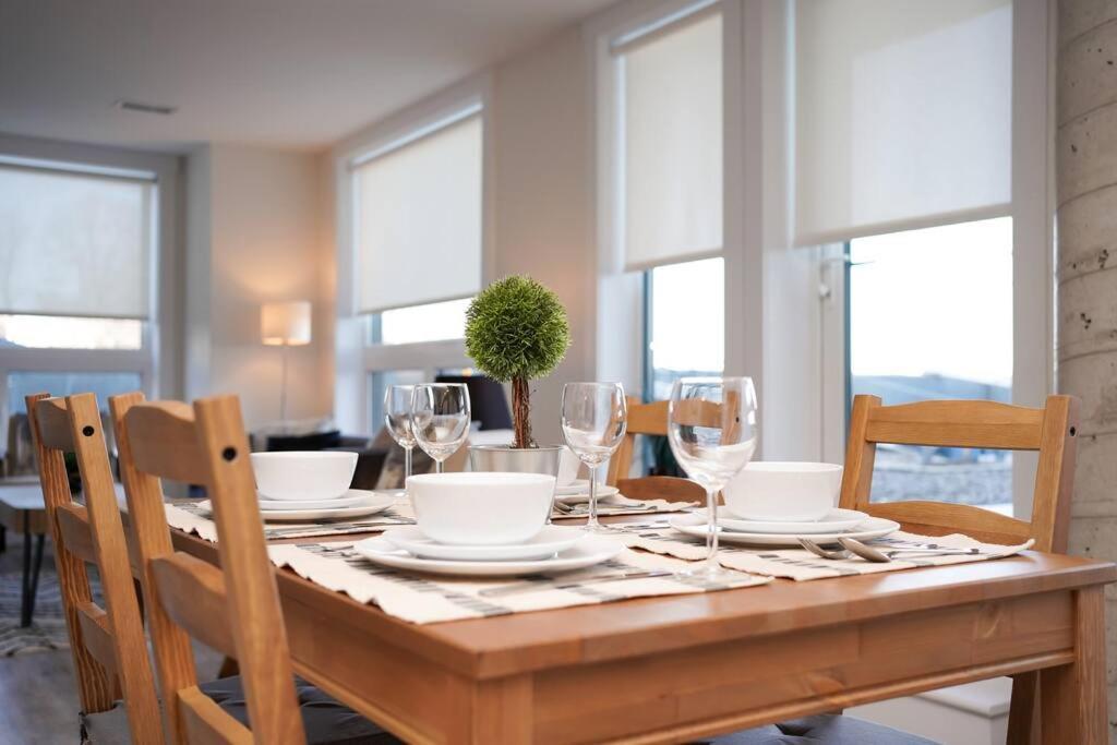 New Ocean Bay New Luxury Sleeps 5 Parking, Coffee, Ac Holiday home