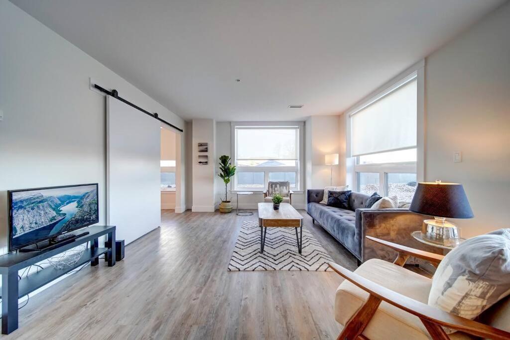New Ocean Bay New Luxury Sleeps 5 Parking, Coffee, Ac *