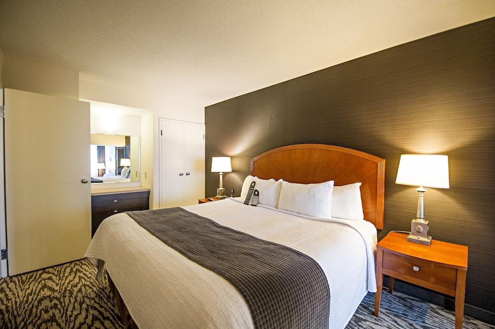 Cambridge Hotel 3*