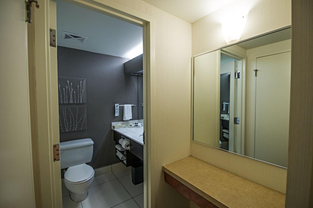 Cambridge Hotel