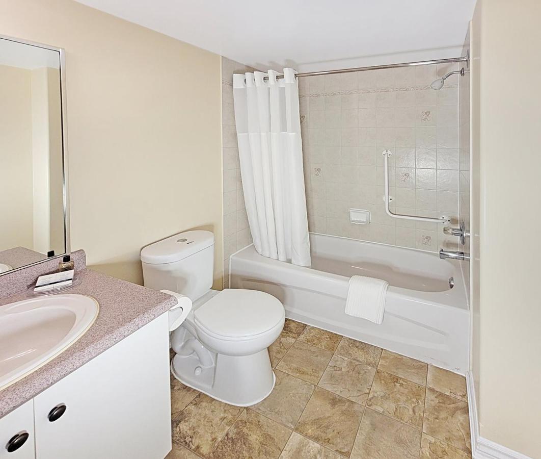 Prime Downtown Location *