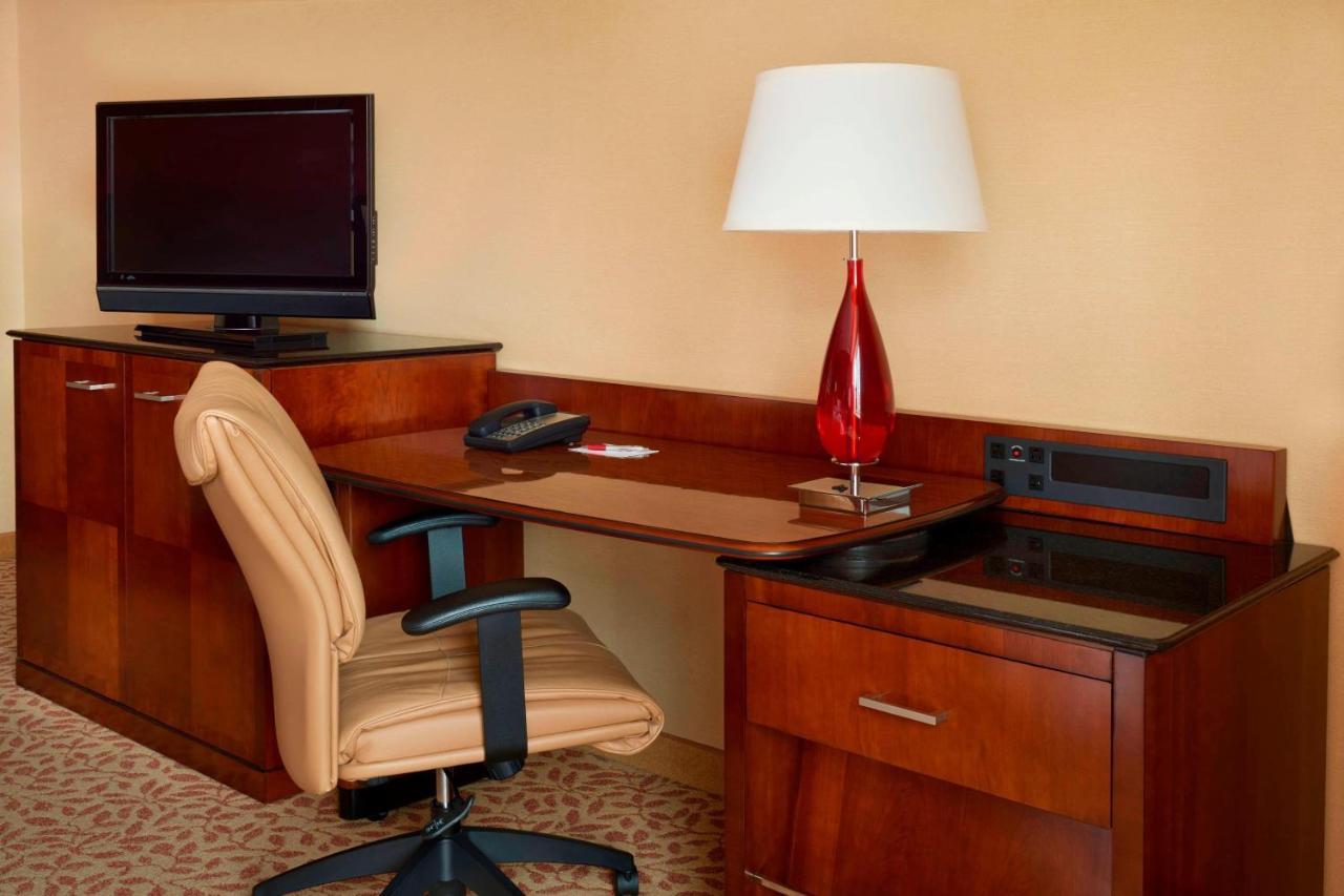 Marriott Harbourfront Halifax