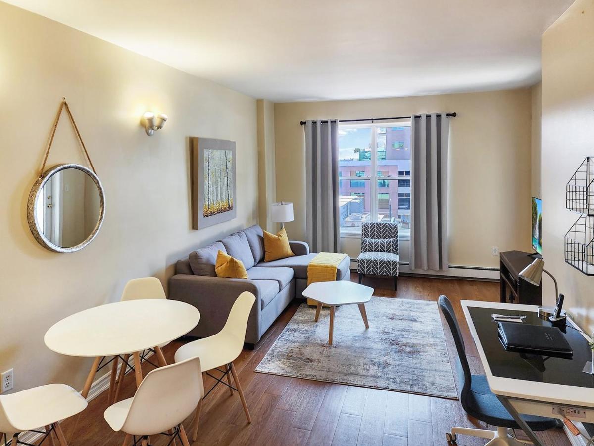 Prime Downtown Location Apartment *
