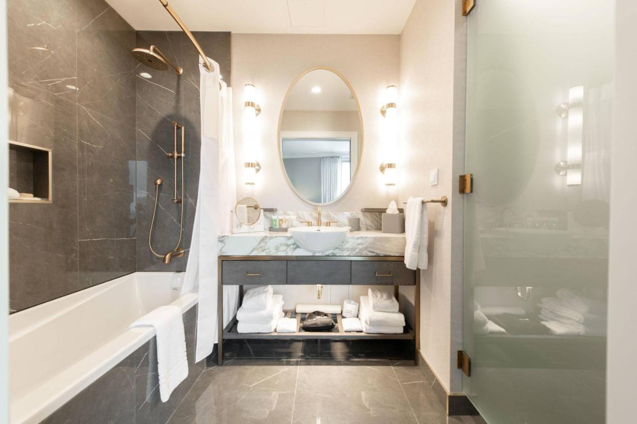 The Sutton Place 5*