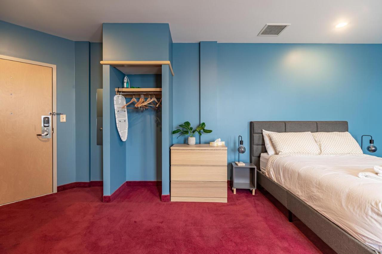 Old 300 Cushy Studio #406 With Ac Hotel *