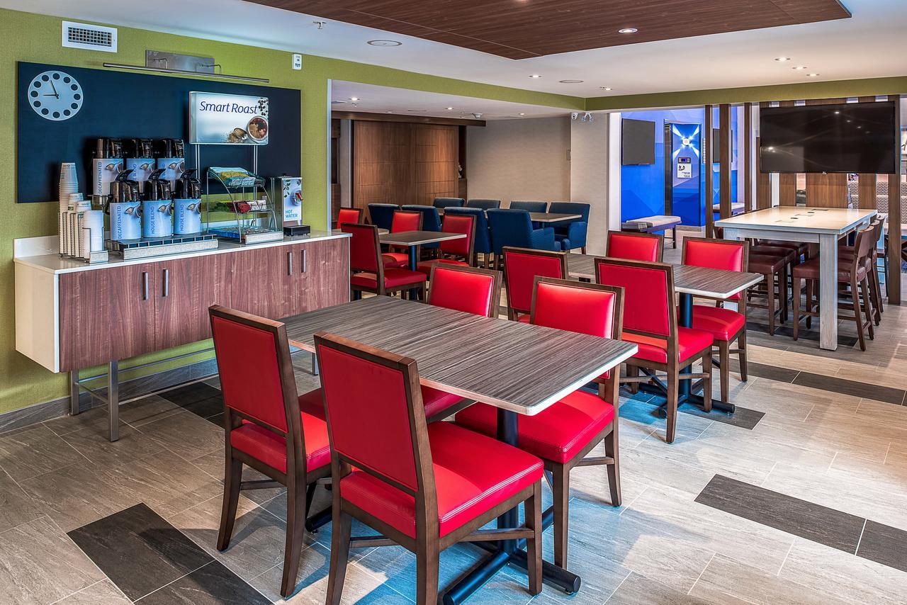 Express & - Bedford By Ihg Hotel Halifax