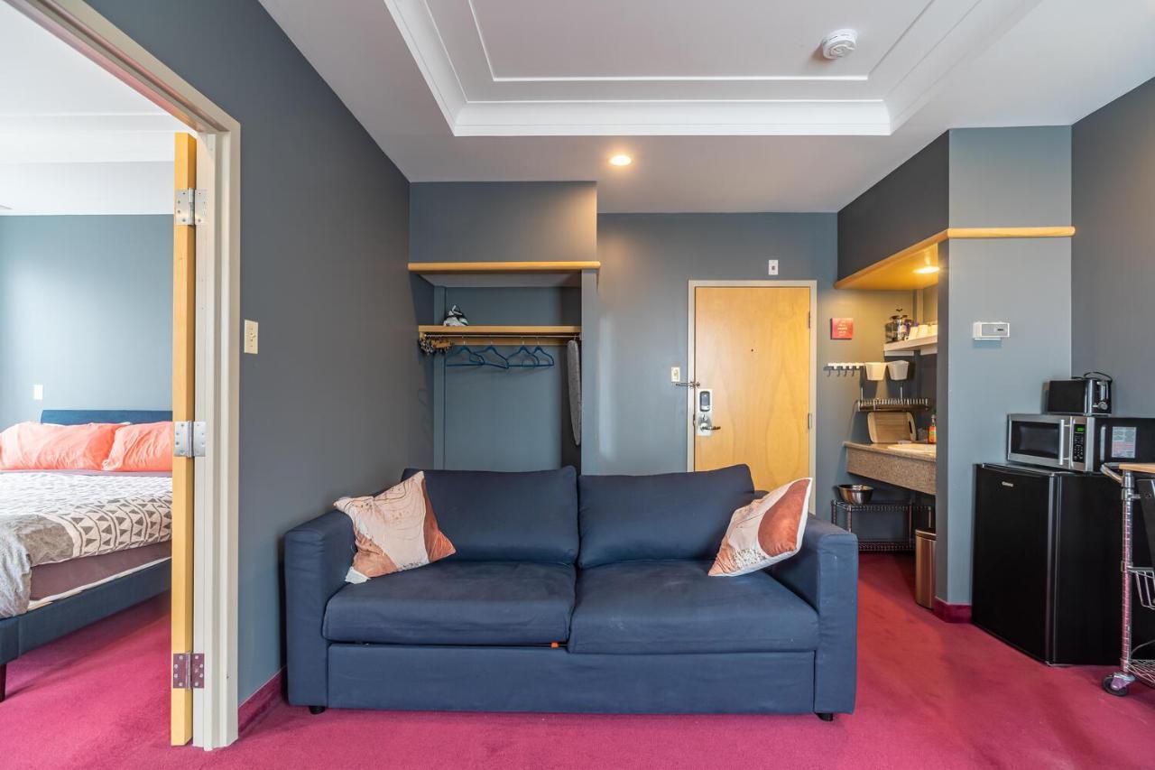 Old 300 Stylish 1-bdrm Apt #403 With Ac Halifax