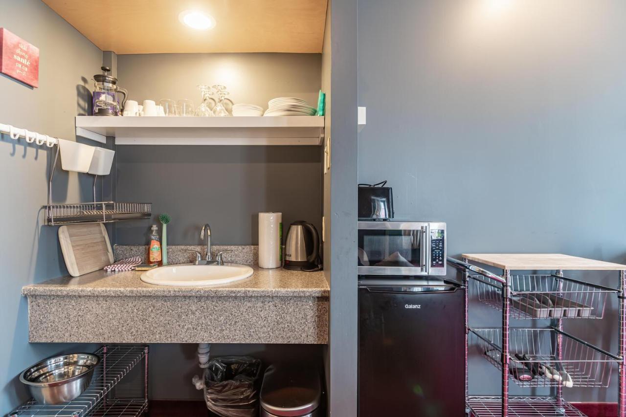 Hotel Old 300 Stylish 1-bdrm Apt #403 With Ac Halifax