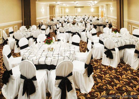 Express & - Bedford By Ihg Hotel Halifax