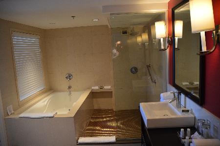 Hotel The George 4*
