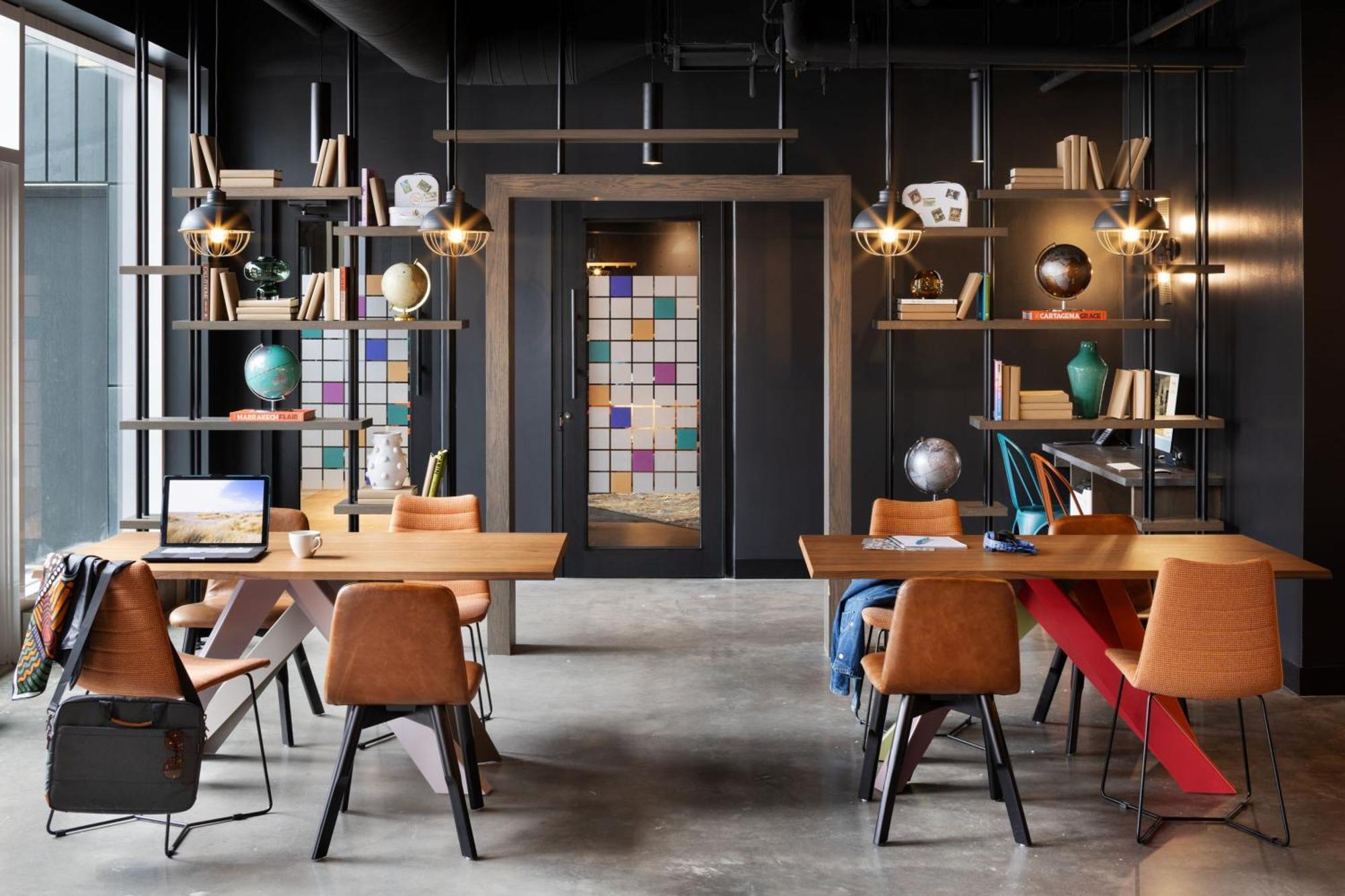 Hotel Moxy Downtown Halifax