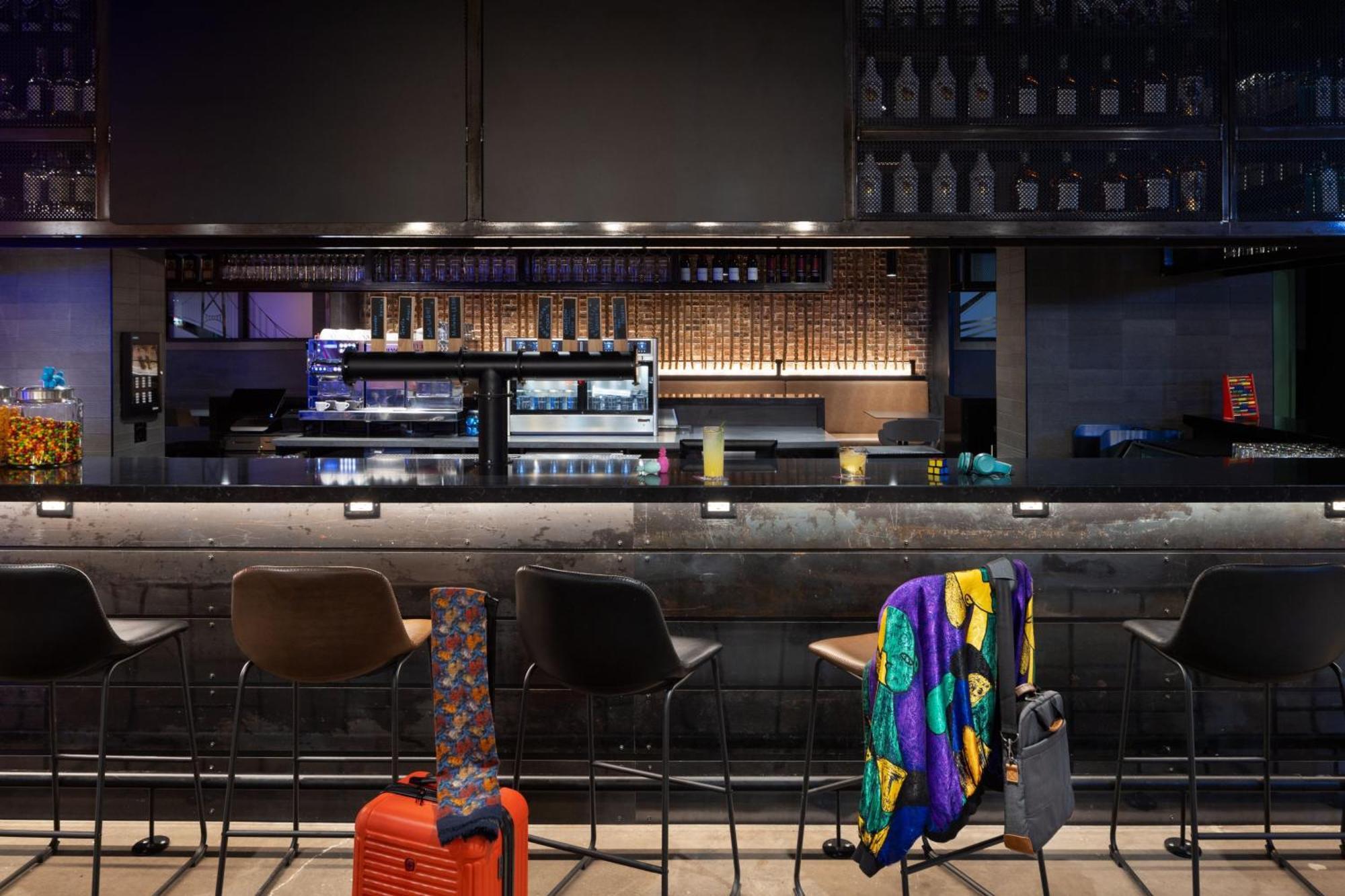 Moxy Downtown 4* Halifax