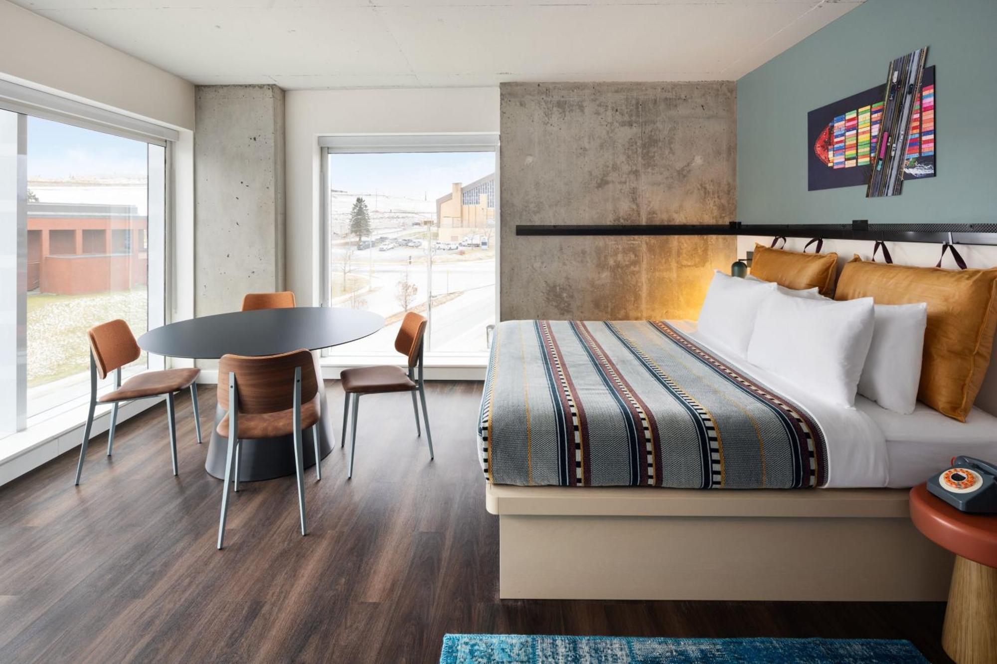 Moxy Downtown 4* Halifax