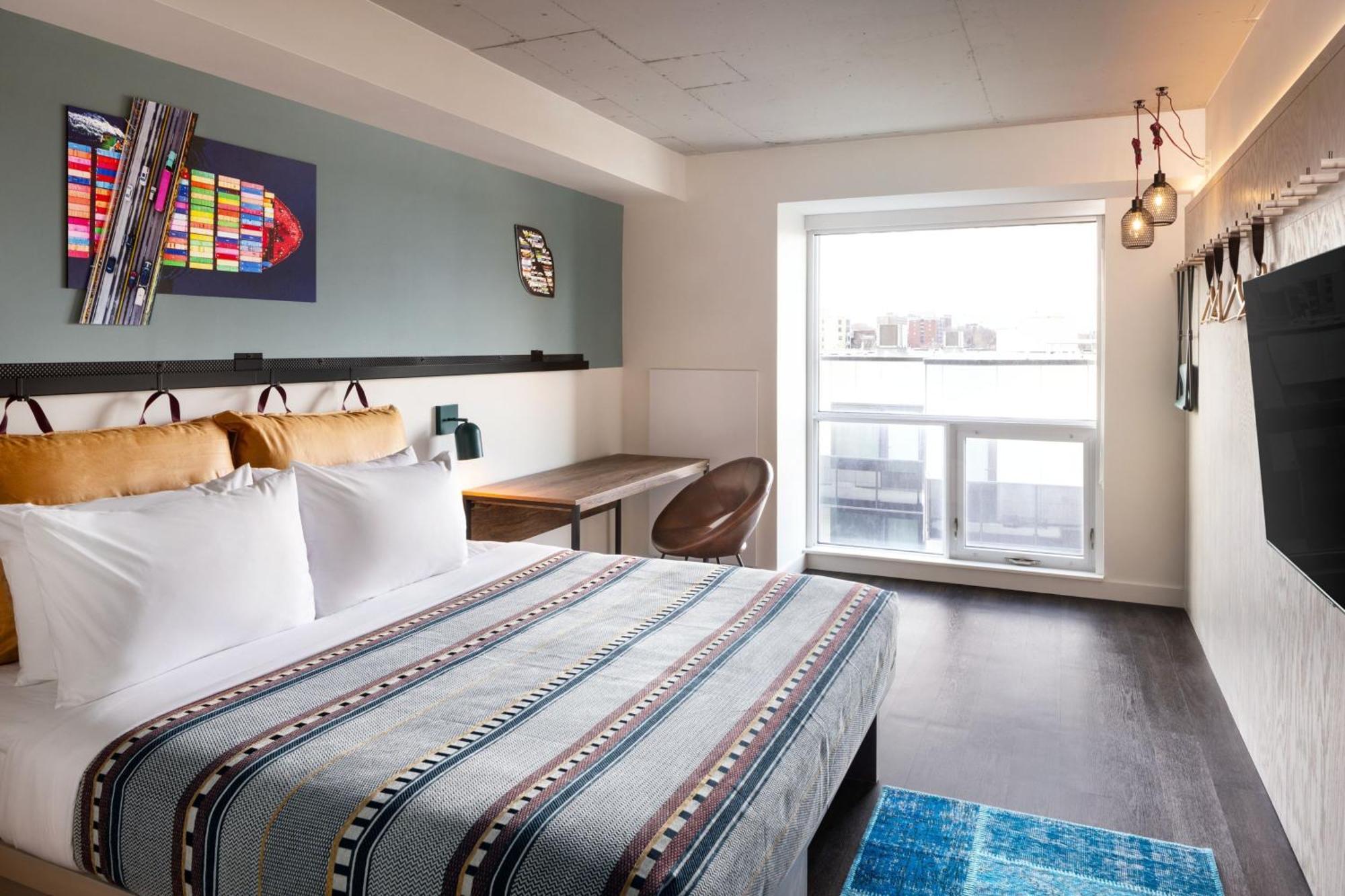 Moxy Downtown Hotel Halifax