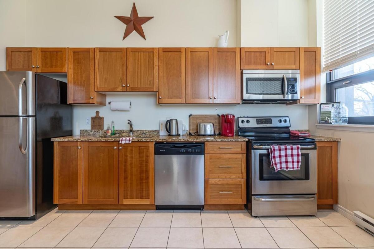 Apartment Spacious Downtown Loft #1 With Ac