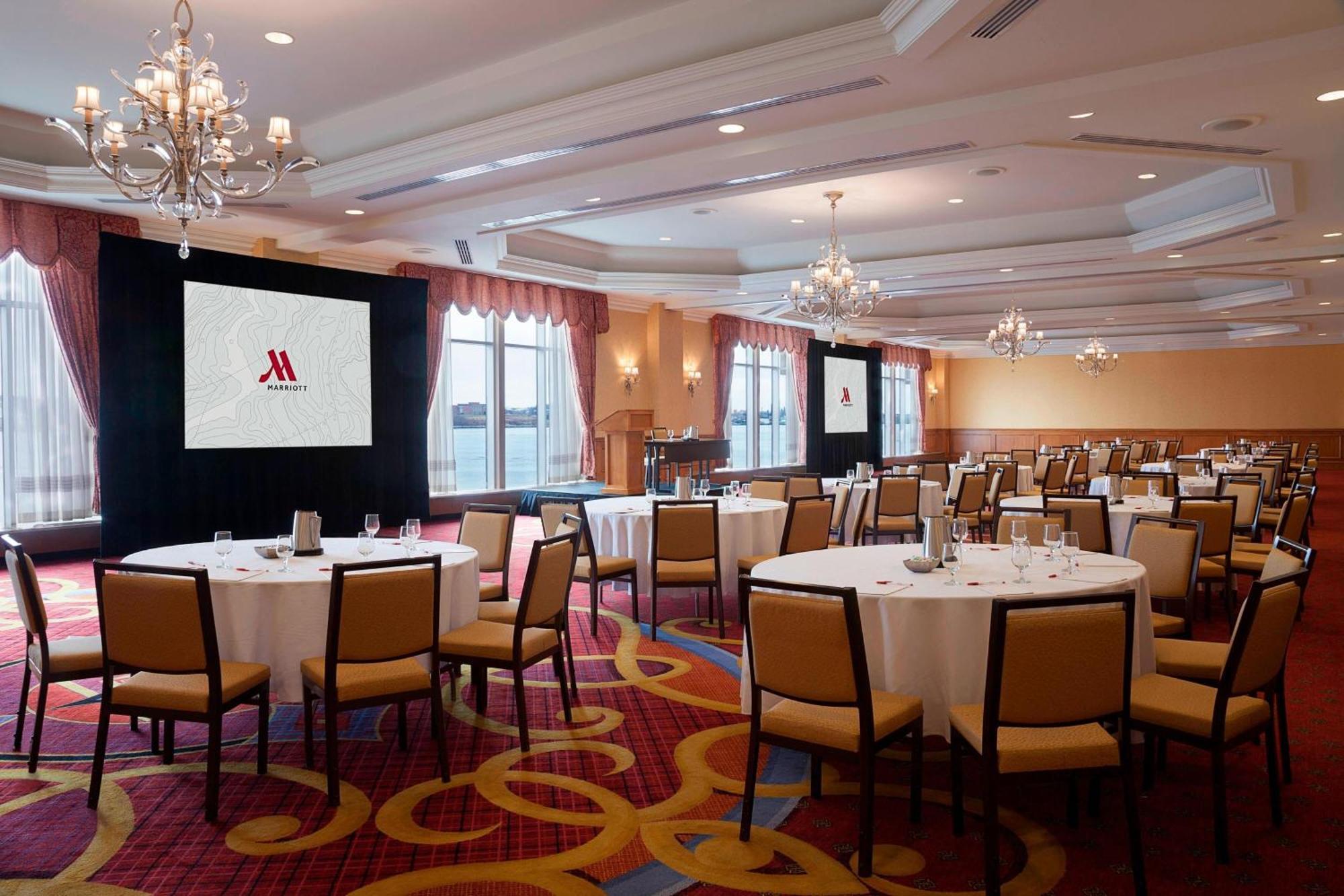 Marriott Harbourfront Halifax