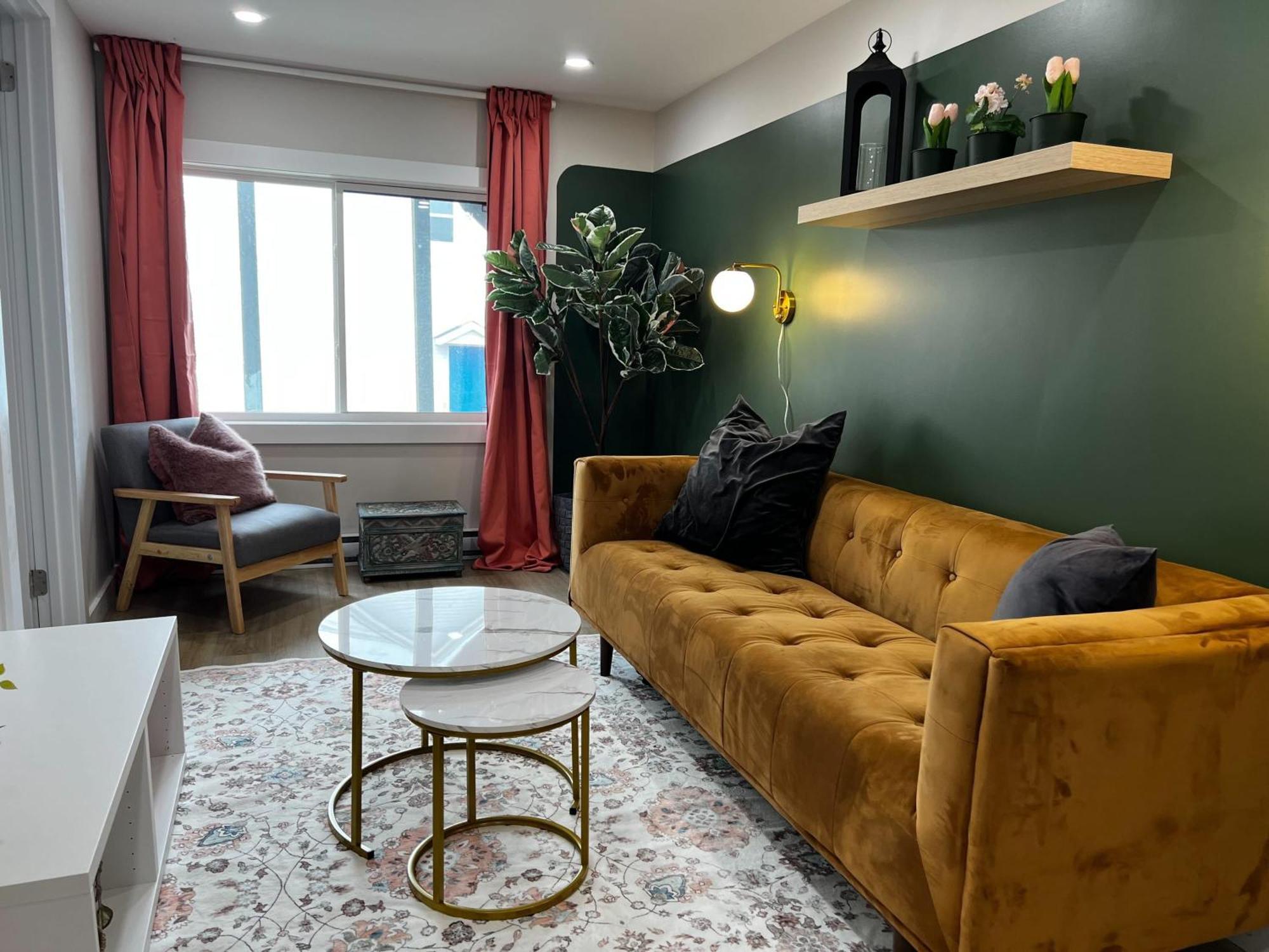 Flamingo Jungle Tropical-themed Getaway At Ports On Portland, Unit #2 * Halifax