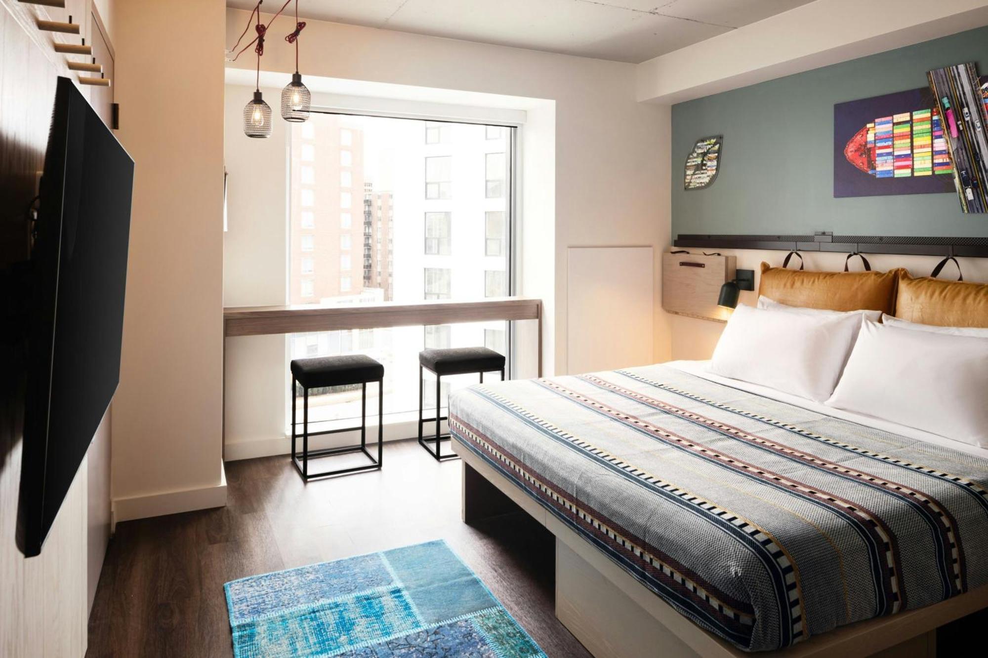 Moxy Downtown 4* Halifax