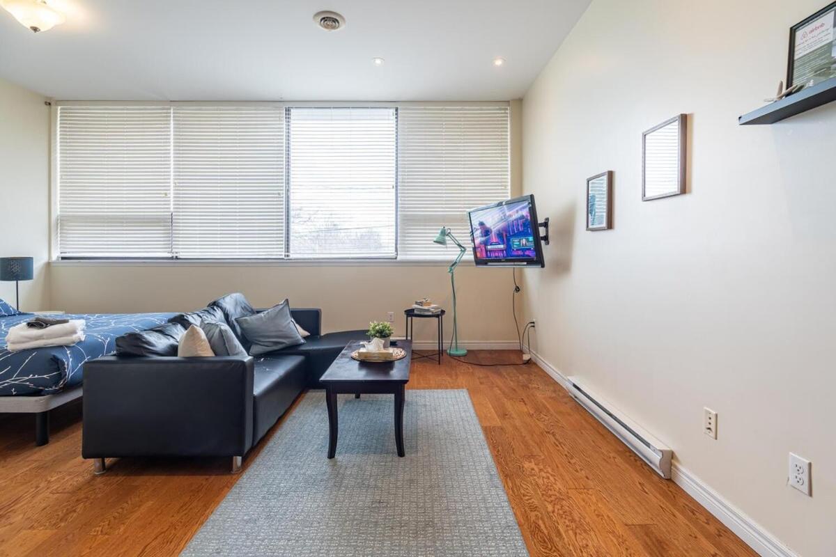 Sunny Downtown Loft With Ac, Unit #2 Halifax
