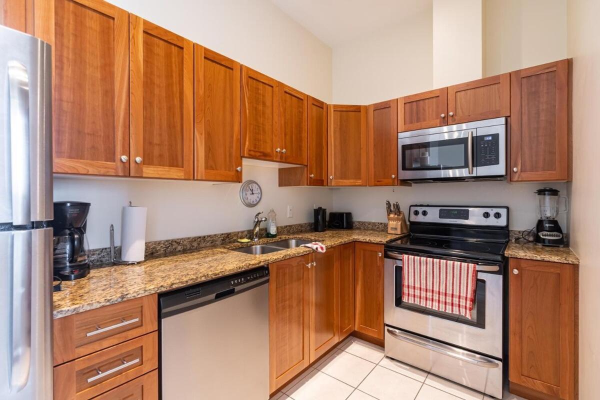 Sunny Downtown Loft With Ac, Unit #2 Halifax
