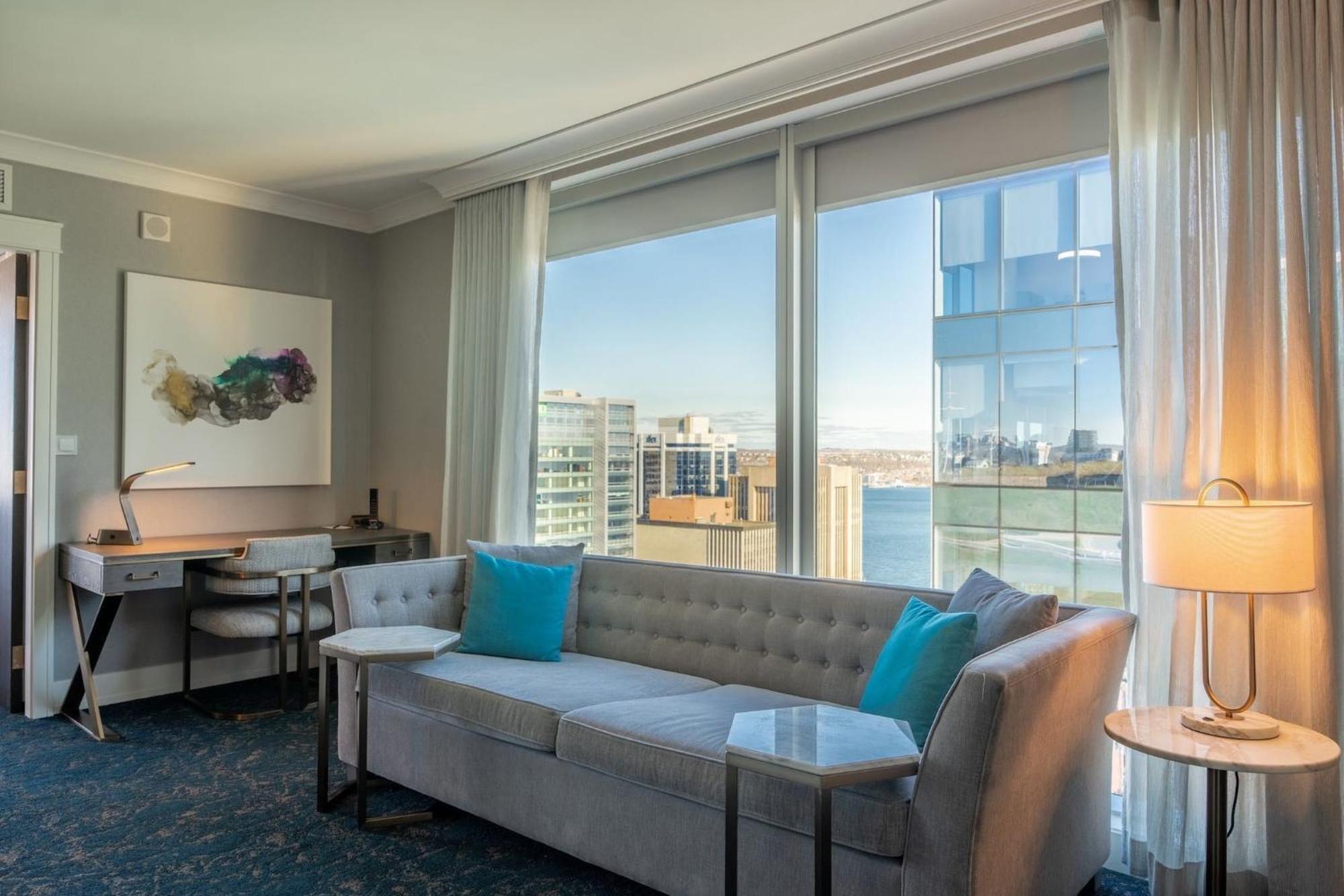 The Sutton Place 5*