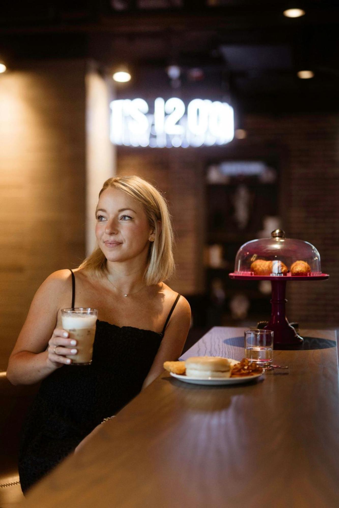 Moxy Downtown Hotel 4*