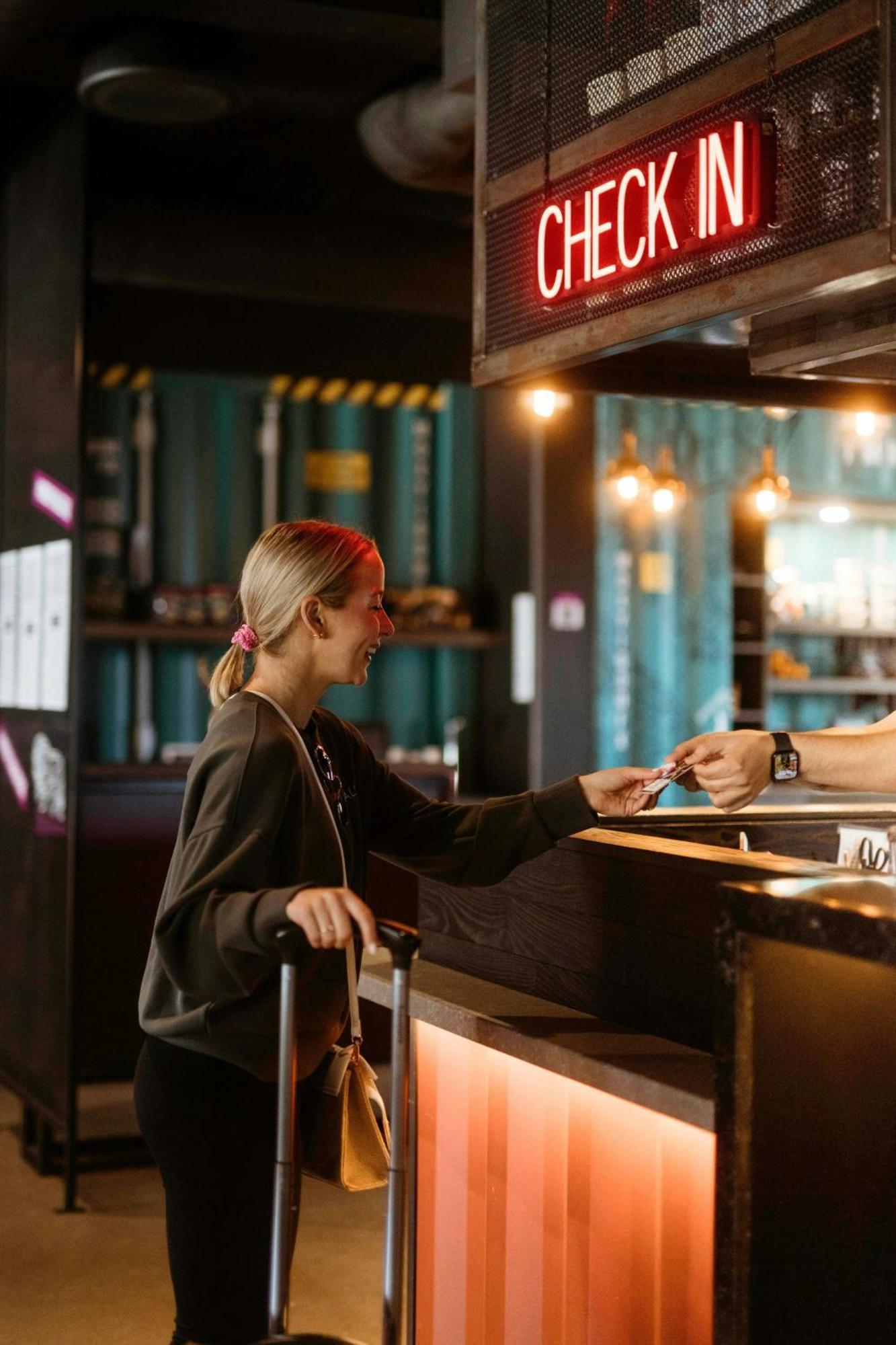 Hotel Moxy Downtown Halifax