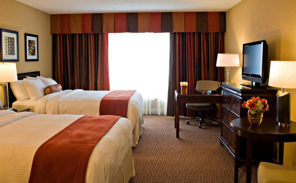 The George 4*