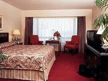 The George 4*